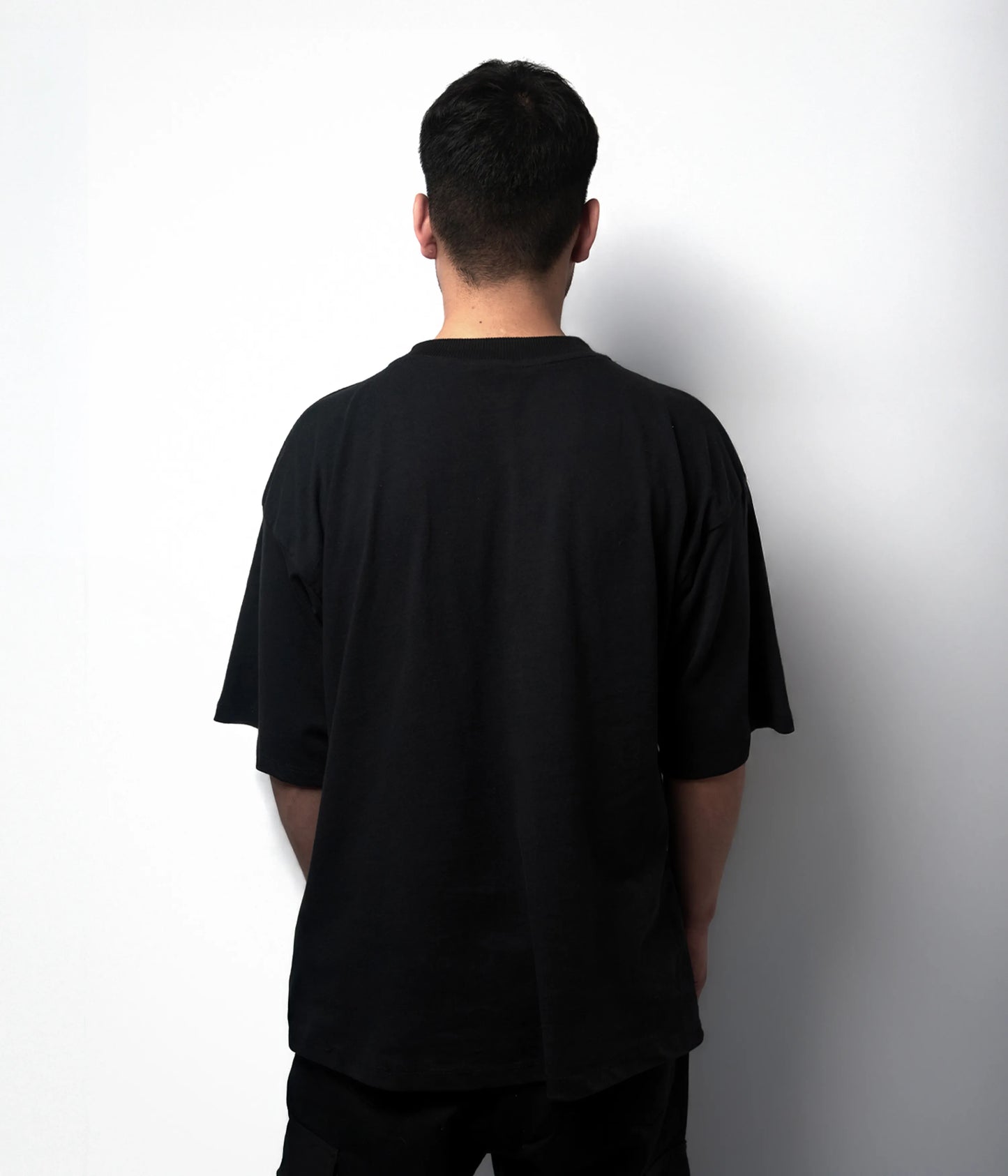 Camiseta negra estampada "Ángeles Caídos" Relaxed fit